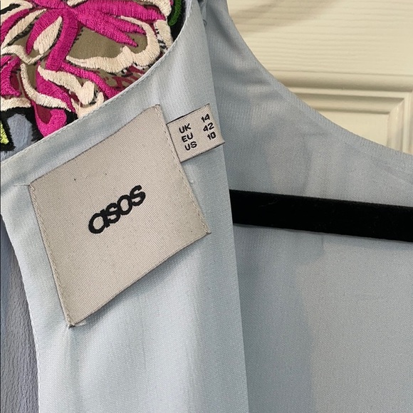 Light blue with flower details - size 10 - Picture 4 of 5